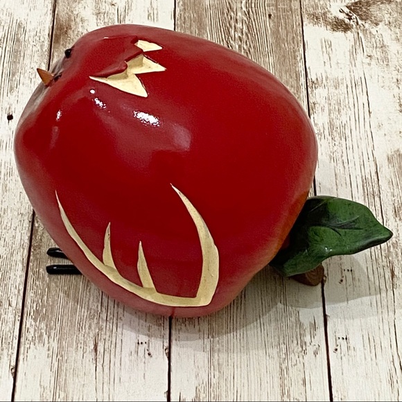 Adorable Red Apple Bird Figurine Decor - Picture 6 of 12